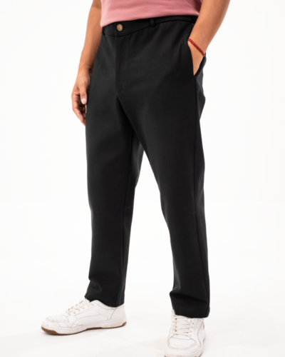 Pantalón Negro Semientallado