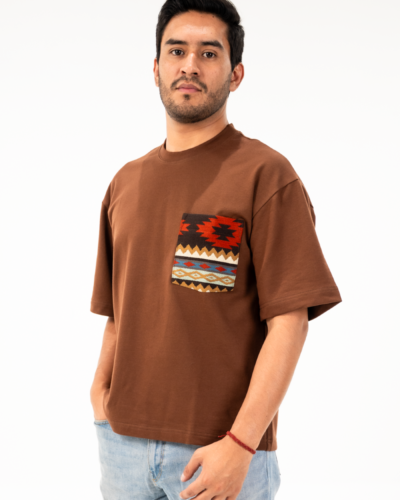 Camiseta Oversized Café Bolsillo Tejido
