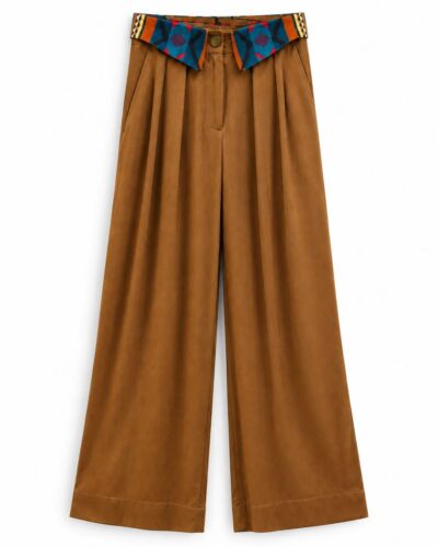 Pantalón  Café de  Pretina Tipo Cuello